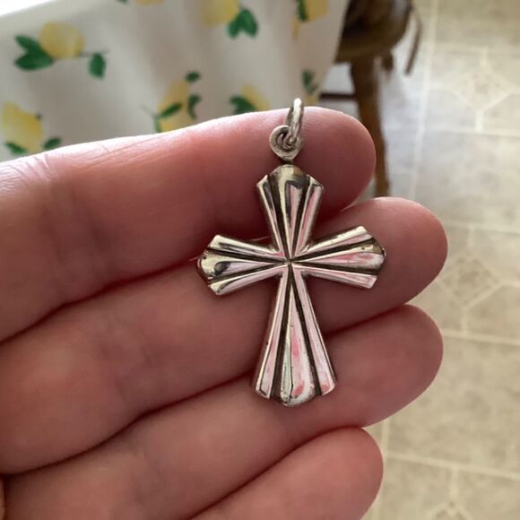 𝅺STERLING SILVER 925 CROSS​​ - Picture 2 of 7